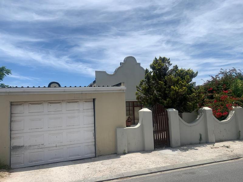 4 Bedroom Property for Sale in Hagley Western Cape